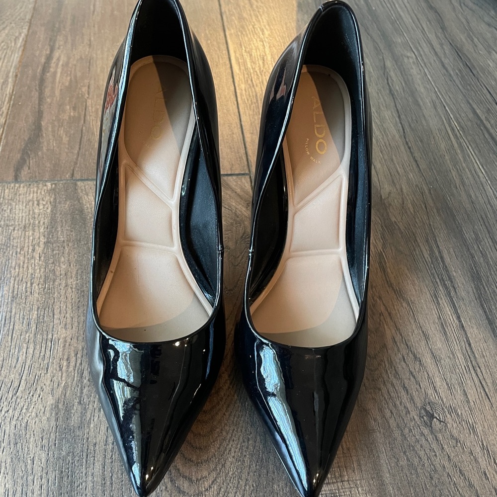 Aldo black pumps stiletto